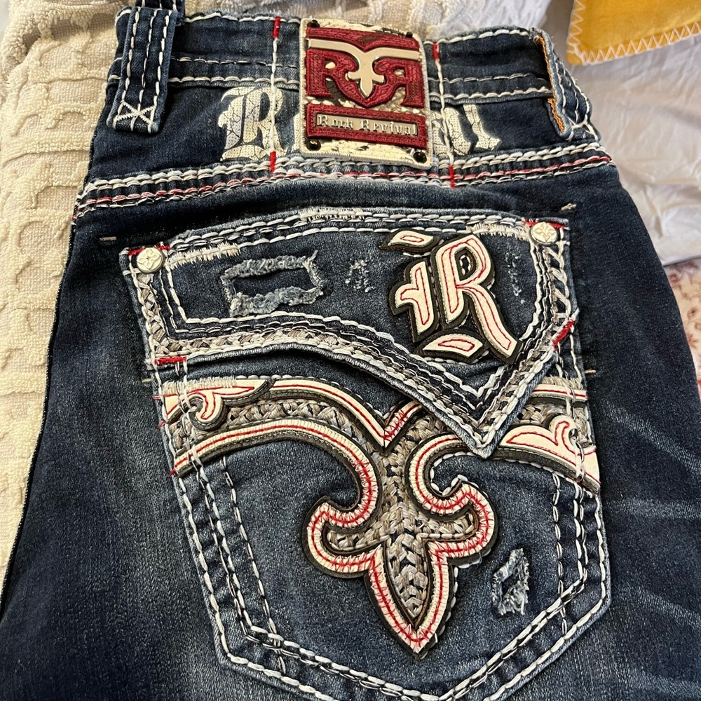 Men’s Rock Revival Jeans
Relaxed Tapered Stretch 36w, 32l